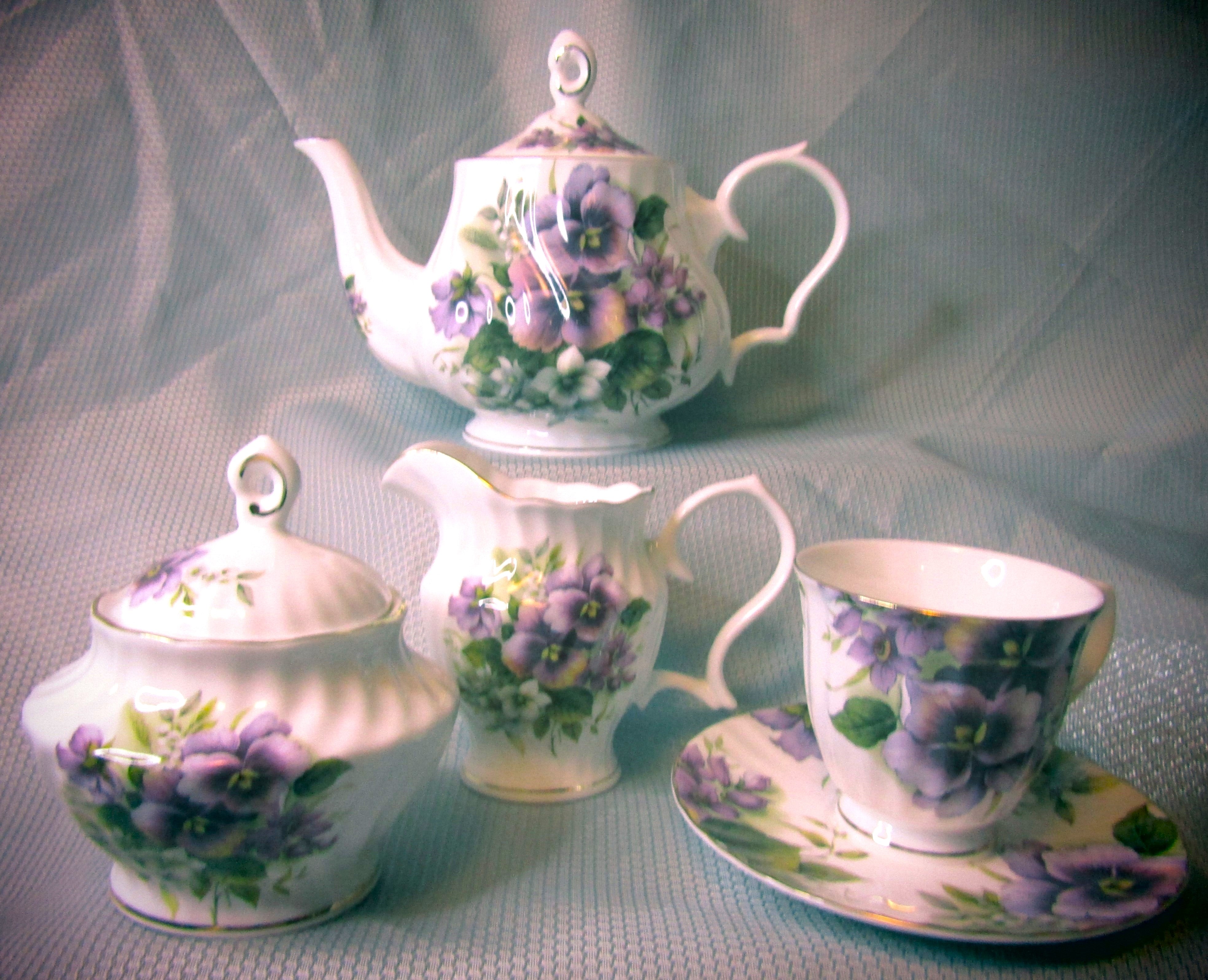 Pansy Tea Set